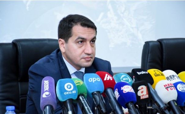 hikmet-haciyev-pasinyan-seddam-huseynin-mulki-sexslere-qarsi-istifade-etdiyi-taktikani-tekrarlayir